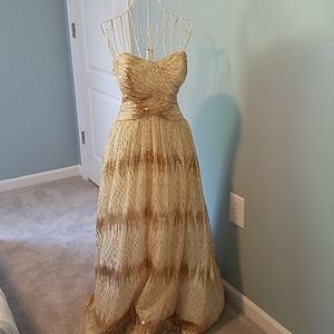 Roberta gold prom dress